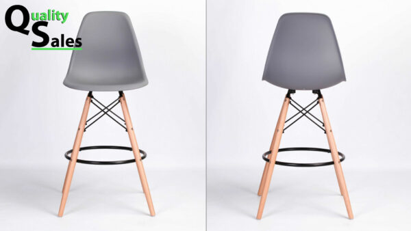 Traditional Tall Chair with Smooth Retro Design