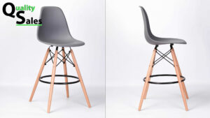 Traditional Tall Chair with Smooth Retro Design